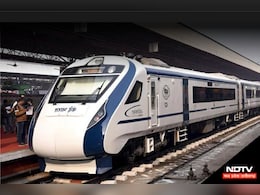 Vande Bharat Express: मात्र इतने रुपये में कर सकते हैं वंदे भारत के जरिए भोपाल से दिल्ली का सफर, यहां जानें पूरी जानकारी Vande Bharat Express: मात्र इतने रुपये में कर सकते हैं वंदे भारत के जरिए भोपाल से दिल्ली का सफर, यहां जानें पूरी जानकारी