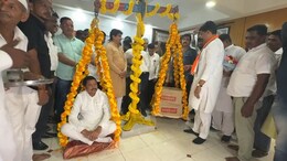 Watch: Maharashtra Congress Chief Weighed In 96 Kg Of Laddoos For Huge Win
