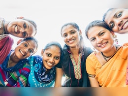 'लाडकी बहीण' योजनेसाठीची ती जाचक अट रद्द होणार? शिवसेना नेत्याचं मुख्यमंत्र्यांना निवेदन 'लाडकी बहीण' योजनेसाठीची ती जाचक अट रद्द होणार? शिवसेना नेत्याचं मुख्यमंत्र्यांना निवेदन