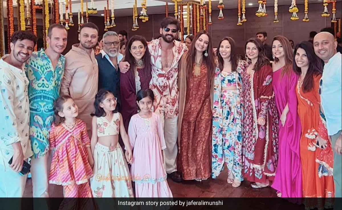 Sonakshi Sinha And Zaheer Iqbal's <i>Mehendi</i> Looks In Beige And Red Showcase Love In Full Fashionable Force