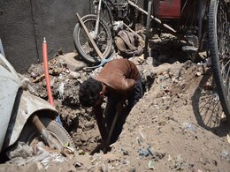 In Pics: Battling Delhi's Blazing Heat Wave On The Job In Pics: Battling Delhi's Blazing Heat Wave On The Job