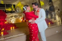 Mush Alert: Newlyweds Sonakshi Sinha And Zaheer Iqbal Dance At Reception Party Mush Alert: Newlyweds Sonakshi Sinha And Zaheer Iqbal Dance At Reception Party