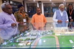 PM Modi ने Varanasi Sports Complex का किया औचक निरीक्षण PM Modi ने Varanasi Sports Complex का किया औचक निरीक्षण