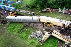 Kanchanjenga Express Accident Animation: Bengal Train Accident के पहले Locopilot को दिया गया था ये Signal Kanchanjenga Express Accident Animation: Bengal Train Accident के पहले Locopilot को दिया गया था ये Signal