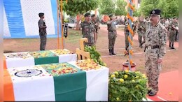 सुकमा आईईडी ब्लास्ट में शहीद जवानों को दी गई अंतिम सलामी, बस्तर आईजी ने मुंह तोड़ जवाब देने की कही बात