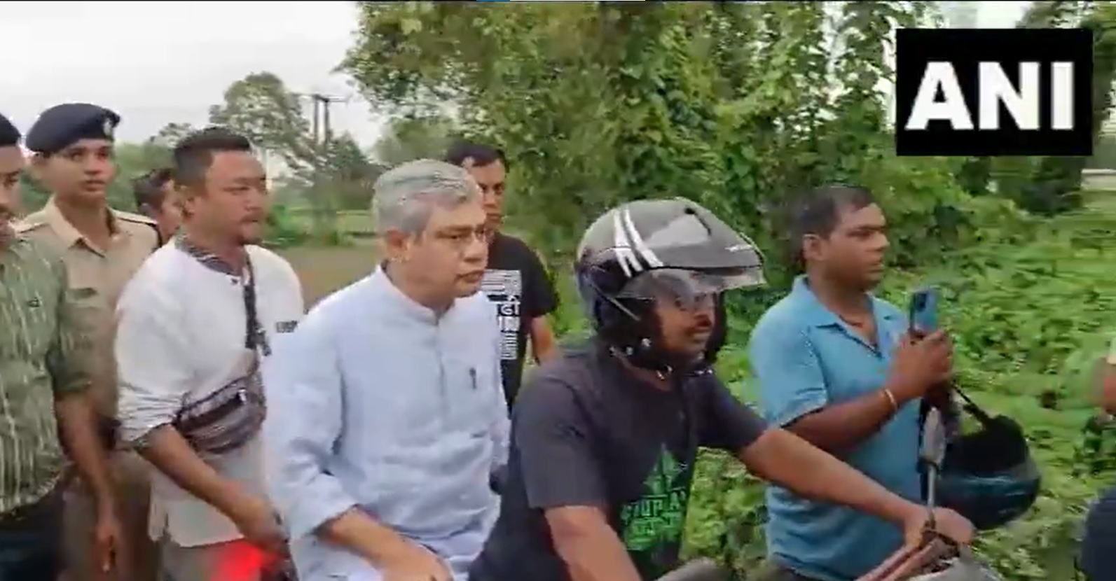 Video: Railways Minister Ashwini Vaishnaw Reaches Bengal Train Crash Site