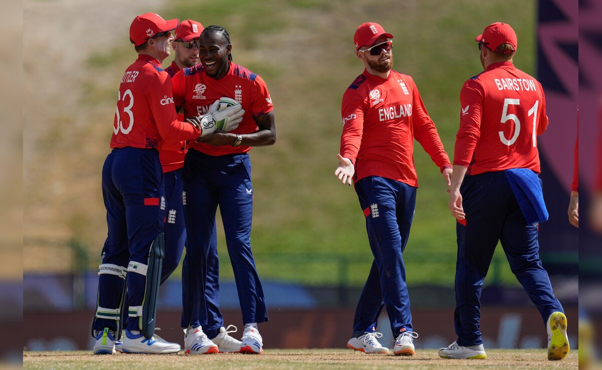 ओमान के खिलाफ मैच में इंग्लैंड के लिए खिलाड़ियों की सेलिब्रेशन ओमान के खिलाफ मैच में इंग्लैंड के लिए खिलाड़ियों की सेलिब्रेशन
