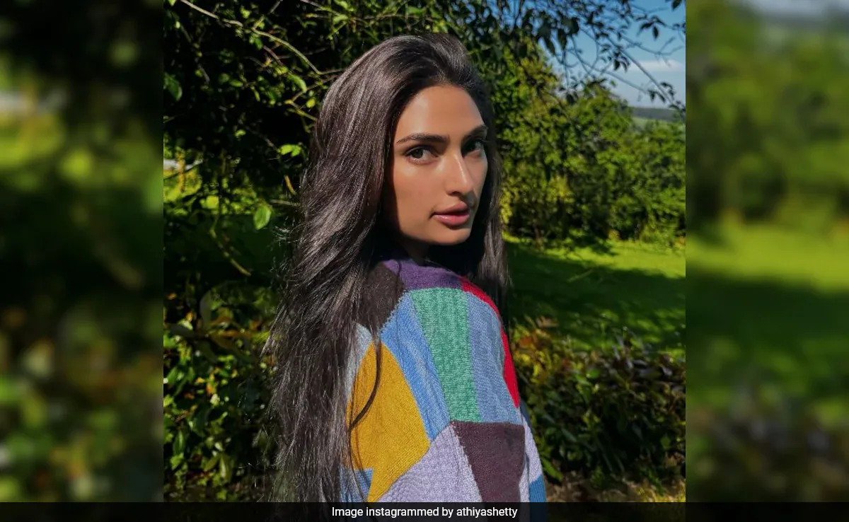 Athiya Shetty's Photo Dump Gets Big Love From Samantha And Aditi Rao Hydari