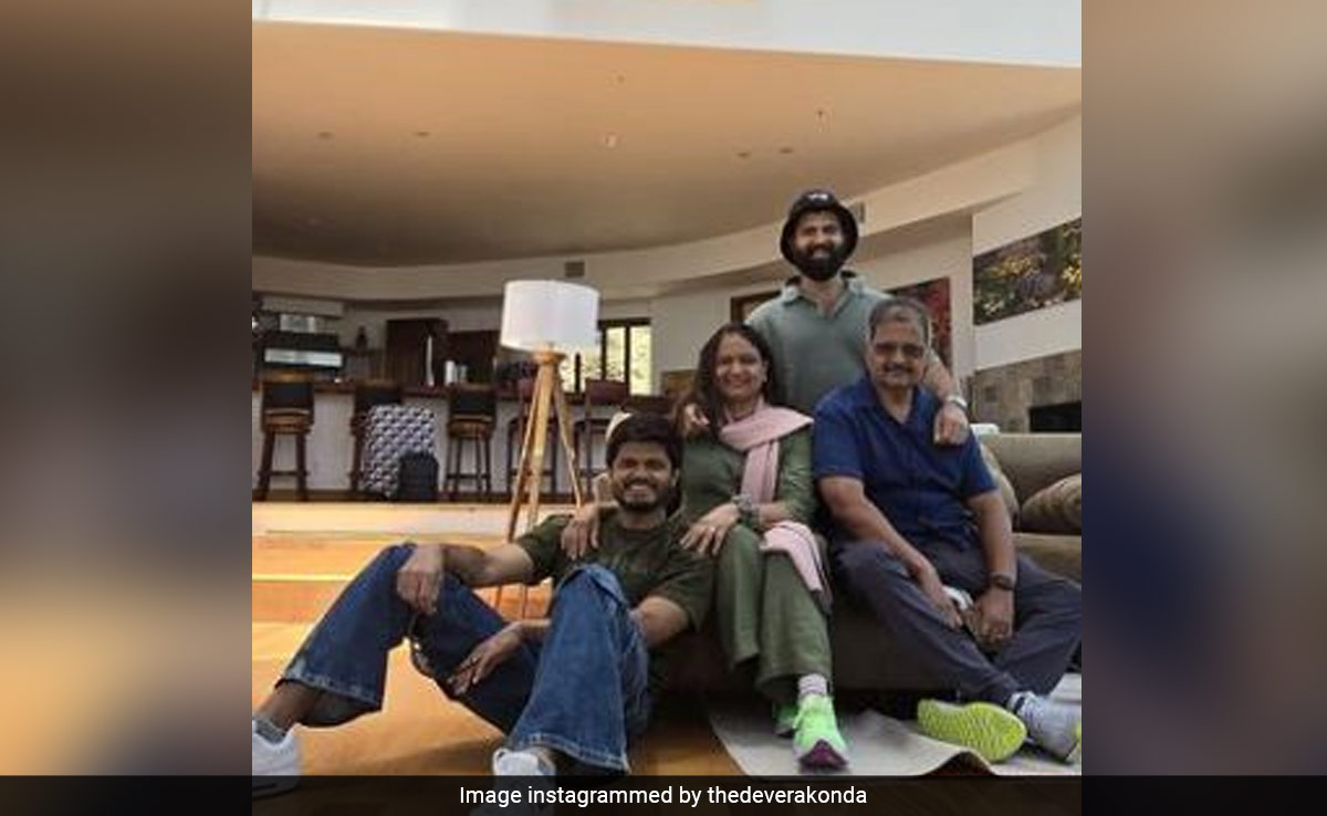 Vijay Deverakonda Takes His Parents On Their First Ever US Trip. See Post