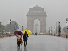 दिल्ली-एनसीआर के कई इलाकों में सुबह हुई झमाझम बारिश, उमसभरी गर्मी से मिली राहत दिल्ली-एनसीआर के कई इलाकों में सुबह हुई झमाझम बारिश, उमसभरी गर्मी से मिली राहत