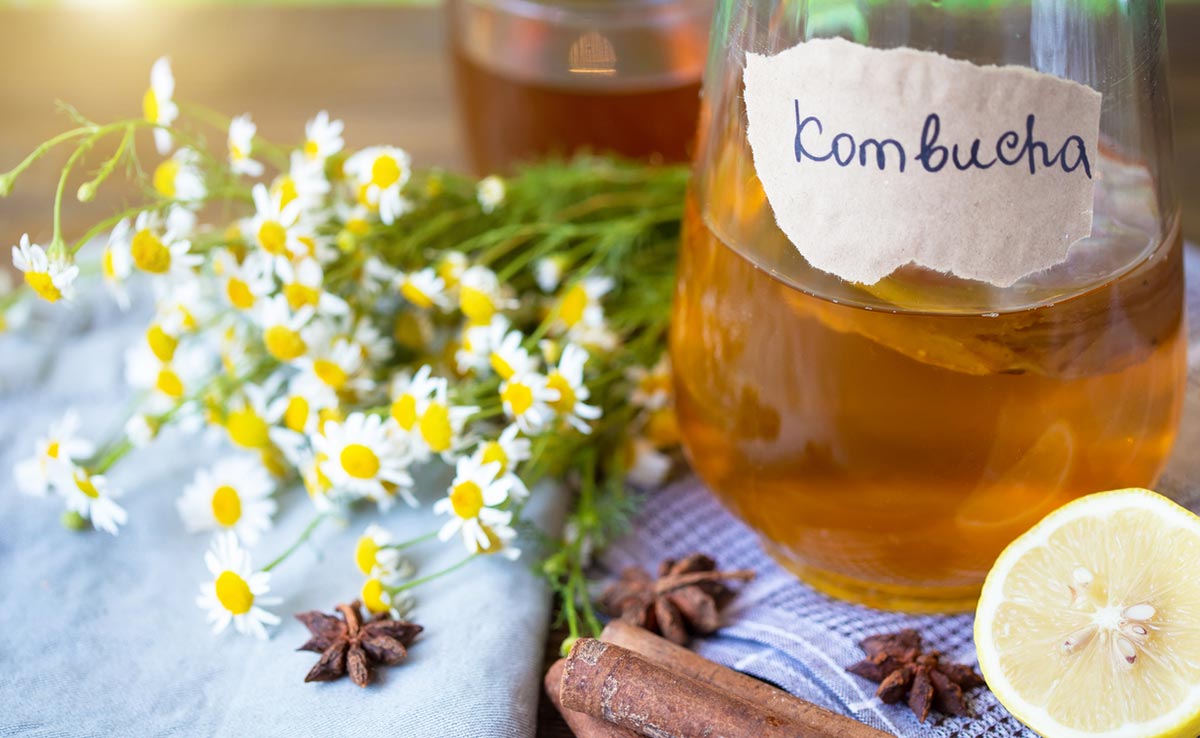 Drink kombucha mid-meals as a beverage filler, says nutritionist