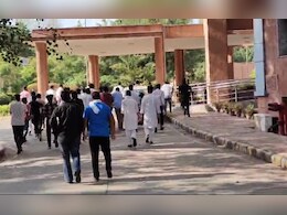 NTA के दफ्तर में घुस गए NSUI कार्यकर्ता, फिर अंदर से लगा लिया ताला