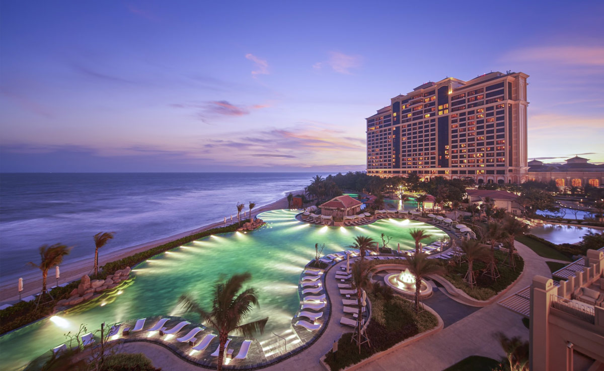 5 Highlights At The Grand Ho Tram That You Absolutely Cannot Leave Without Trying