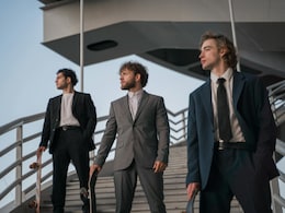 Arrow, Allen Solly और कई ब्रांडेड मेंस सूट पर 48% तक की छूट, Myntra से तुरंत कर लें ऑर्डर Arrow, Allen Solly और कई ब्रांडेड मेंस सूट पर 48% तक की छूट, Myntra से तुरंत कर लें ऑर्डर