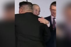 Russian President Hugs Kim Jong Un As He Lands In North Korea For His First Visit In 24 Years Russian President Hugs Kim Jong Un As He Lands In North Korea For His First Visit In 24 Years