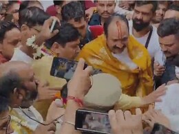 कथावाचक पंडित प्रदीप मिश्रा पहुंचे बरसाना, राधा रानी से नाक रगड़कर मांगी माफी, जानें क्या है पूरा विवाद