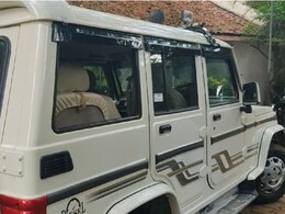 MP में आबकारी-पुलिस पर पथराव: गाड़ी के टूटे कांच, ड्राइवर और महिला आरक्षक घायल; 8 लोग गिरफ्तार  MP में आबकारी-पुलिस पर पथराव: गाड़ी के टूटे कांच, ड्राइवर और महिला आरक्षक घायल; 8 लोग गिरफ्तार