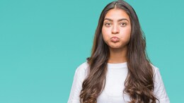 Puffy Face Before A Party? Not Anymore! Here Are 4 Ways To Prevent Face Bloating And Maintain Skin Glow