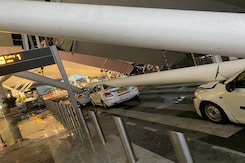6 Injured After Portion Of Roof At Delhi Airport Collapses On Vehicles 6 Injured After Portion Of Roof At Delhi Airport Collapses On Vehicles