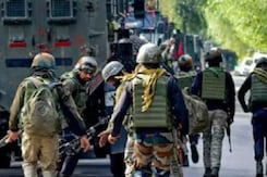 Encounter In Baramulla: बारामूला में आतंकी और सुरक्षा बलों के बीच मुठभेड़