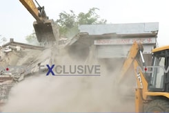 जयपुर में दूसरे दिन भी JDA की कार्रवाई, मकान-दुकानों पर चला बुलडोजर जयपुर में दूसरे दिन भी JDA की कार्रवाई, मकान-दुकानों पर चला बुलडोजर