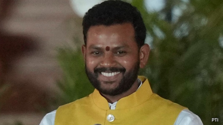 Amid IndiGo Crisis, Aviation Minister Ram Mohan Naidu Reviews Control Room