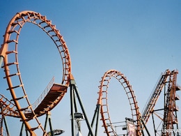 Rollercoaster In US Gets Stuck Mid-Air, Riders Left Hanging For 10 Minutes Rollercoaster In US Gets Stuck Mid-Air, Riders Left Hanging For 10 Minutes