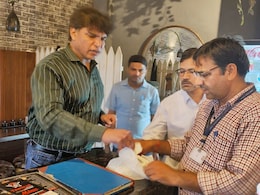 मिलावट के खिलाफ एक्शन मोड में अधिकारी, कई दुकानों हुई छापेमारी मिलावट के खिलाफ एक्शन मोड में अधिकारी, कई दुकानों हुई छापेमारी