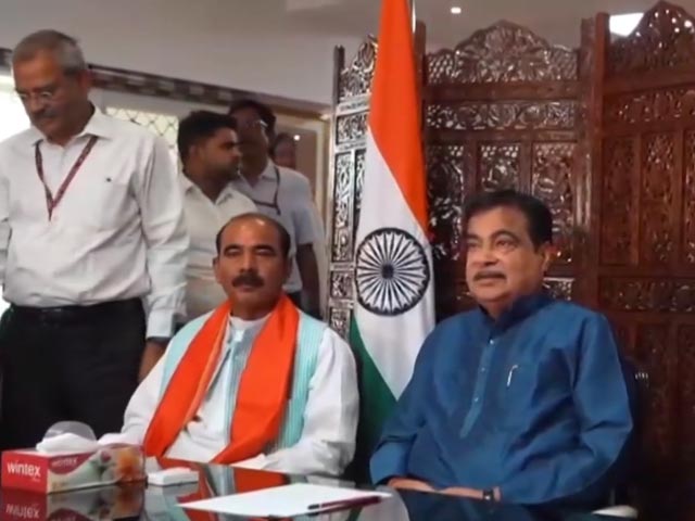 Nitin Gadkari Assumes Charge As Transport Minister