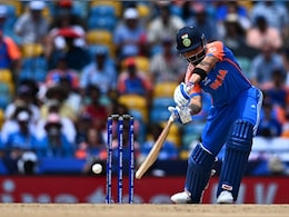IND vs SA Final : 'कठीण समय येता 'विराट' कामास येतो', फायनलमध्ये केली रेकॉर्डची बरोबरी IND vs SA Final : 'कठीण समय येता 'विराट' कामास येतो', फायनलमध्ये केली रेकॉर्डची बरोबरी