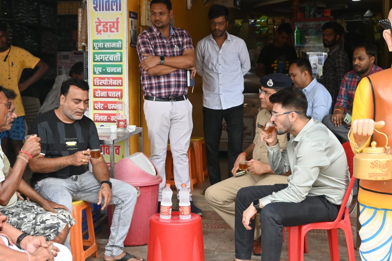 फिर रोशन होगा बलौदाबाजार, तनाव दूर करने शहर भ्रमण पर निकले कलेक्टर-SSP, लोगों के बीच बैठ कही ये बात &nbsp;