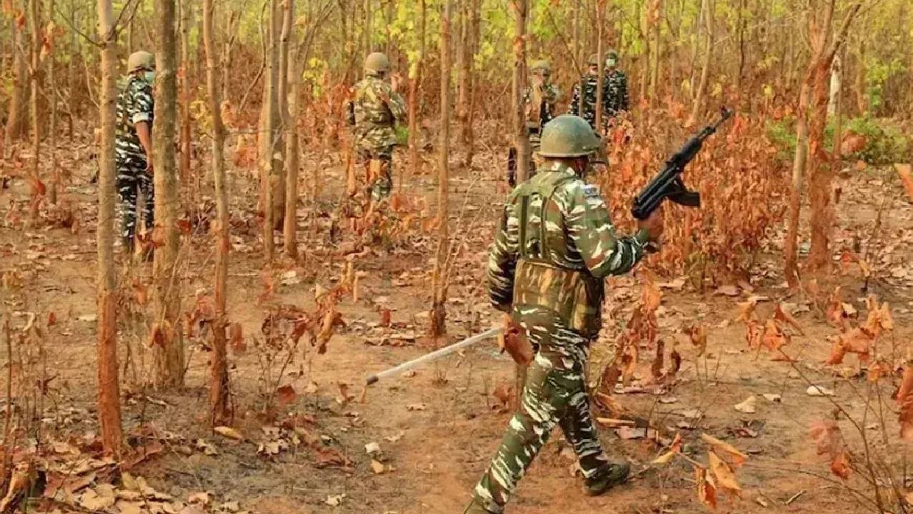 Narayanpur Naxal Encounter: नक्सलियों से मुठभेड़ के दौरान 1 जवान शहीद 1 घायल