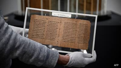 洋書 Where They Create World's Oldest Privately Owned Book Sells For $3.8 Million At UK
