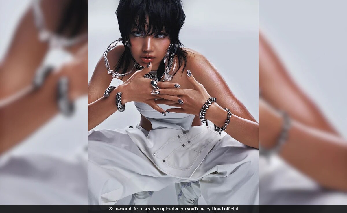 Trending: Slow Clap For BLACKPINK Lisa's Transformation From K-Pop Idol To <i>Rockstar</i>