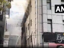 दिल्ली: लाजपत नगर के अस्पताल में लगी भीषण आग, दमकल की 18 गाड़ियों ने डेढ़ घंटे में पाया काबू