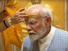 वाराणसी में PM मोदी : किसानों के लिए 20 हजार करोड़ किए जारी, दशाश्वमेध घाट पर गंगा आरती में हुए शामिल वाराणसी में PM मोदी : किसानों के लिए 20 हजार करोड़ किए जारी, दशाश्वमेध घाट पर गंगा आरती में हुए शामिल