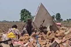 मंडला: गो तस्करों के 11 आरोपियों के घर को बुलडोजर ने किया ध्वस्त