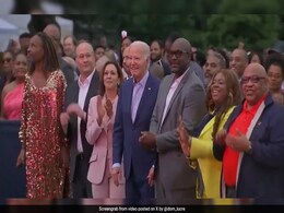 Joe Biden Appears Motionless During White House Juneteenth Celebration Joe Biden Appears Motionless During White House Juneteenth Celebration