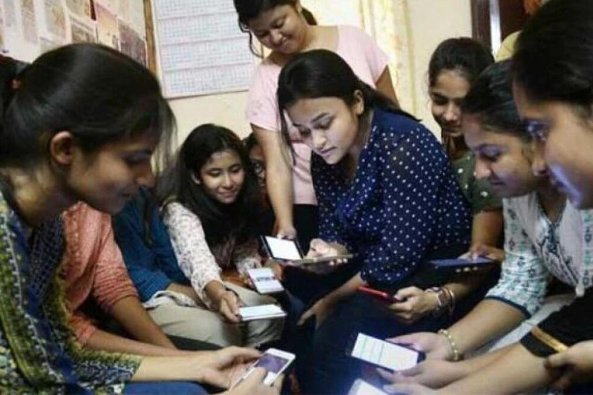 UGC के नए नियमों के तहत शिकायत कैसे करें? ऑनलाइन पोर्टल से हेल्पलाइन तक, ये है पूरी जानकारी