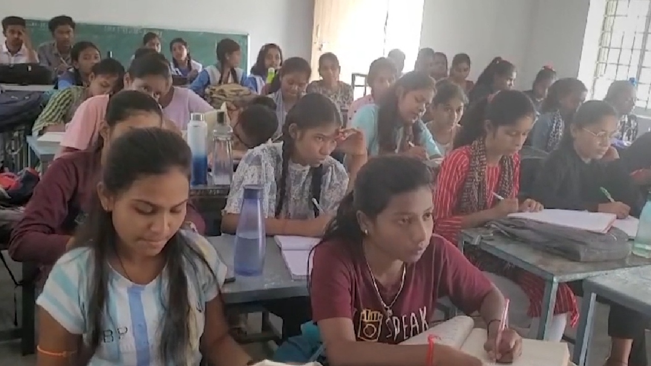 बैतूल में प्रशासन और शिक्षकों ने 84 छात्रों की ऐसे बदली तकदीर