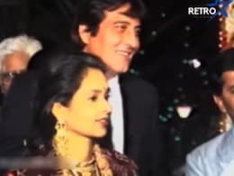 VIDEO: 90s में कुछ ऐसी होती थी बॉलीवुड वेडिंग, सादगी में जाते थे सितारे, गोविंदा ने बारात में किया था डांस VIDEO: 90s में कुछ ऐसी होती थी बॉलीवुड वेडिंग, सादगी में जाते थे सितारे, गोविंदा ने बारात में किया था डांस