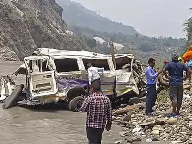10 Dead As Tempo Traveller With 23 People Falls Into Gorge In Uttarakhand