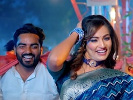 सड़िया बुलूकिया यूट्यूब पर 5 करोड़ के पार, पवन सिंह और शिवानी की खट्टी-मीठी केमेस्ट्री जीत रही दिल सड़िया बुलूकिया यूट्यूब पर 5 करोड़ के पार, पवन सिंह और शिवानी की खट्टी-मीठी केमेस्ट्री जीत रही दिल