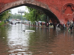 8 Stunning Pics Of Delhi Flooded And Struggling After First Heavy Rain 8 Stunning Pics Of Delhi Flooded And Struggling After First Heavy Rain