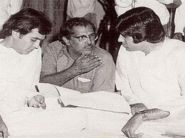 70s के इस सुपरस्टार का ऐसा स्टारडम कि लॉटरी निकाल कर करते थे फिल्में, प्रोड्यूसर्स की लगी रहती थी लाइन 70s के इस सुपरस्टार का ऐसा स्टारडम कि लॉटरी निकाल कर करते थे फिल्में, प्रोड्यूसर्स की लगी रहती थी लाइन