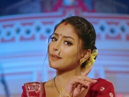 मरून कलर सड़िया की धूम के बीच रिलीज हुए पिया काला साड़ी और सौतिनिया के सड़िया गाने, भोजपुरी सॉन्ग्स की यूट्यूब पर धूम