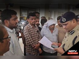 Crime: बेटी का शव लेकर कमिश्नर के पास पहुंचे परिजन, जानें क्या है पूरा मामला