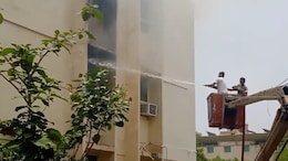 Fire Incident: जीवाजी यूनिर्वसिटी के परीक्षा भवन में भीषण आगजनी, एयर कंडीशन फटने से लगी आग, एक कर्मचारी घायल