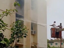 Fire Incident: जीवाजी यूनिर्वसिटी के परीक्षा भवन में भीषण आगजनी, एयर कंडीशन फटने से लगी आग, एक कर्मचारी घायल