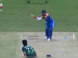 IND vs PAK: पाकिस्तान के खिलाफ फेल हुए कोहली, सोशल मीडिया पर वायरल हुआ पत्नी अनुष्का शर्मा का रिएक्शन